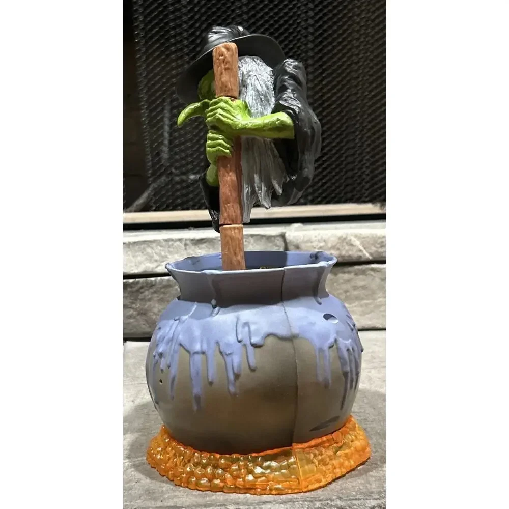 1997 TrendMasters Hallowscream Animated Witch Clap Sensor